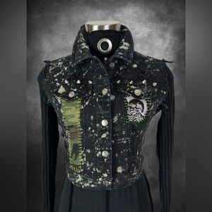 Tripp NYC Punk Rock Skull Old School Studd Skull Biker Vest M